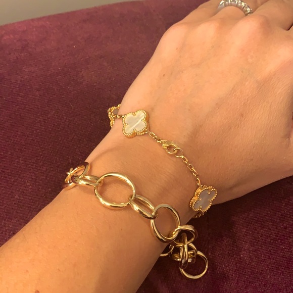 NWT BAYOU WITH LOVE CHAIN CIRCLES GOLD PLATED BRACELET - Picture 3 of 6